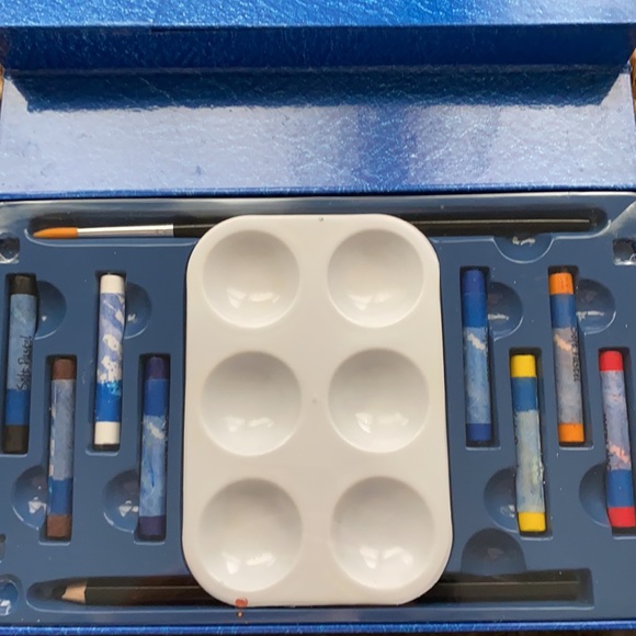 NEW kids Watercolor art kit Studio Book w/paint educational learn how to paint - Picture 7 of 9